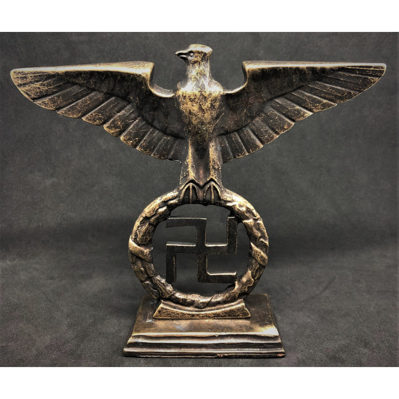 Aquila con Base