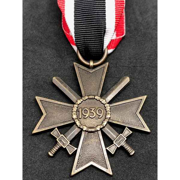 Croce al Merito di Guerra 1939 - con Spade