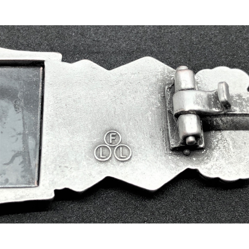 Close Combat Clasp (Silver)
