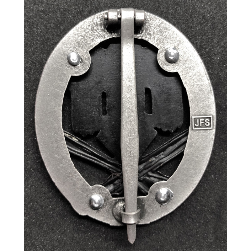 General Assault badge - 25 Assaults