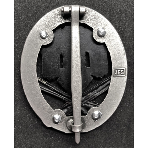 General Assault badge - 25 Assaults