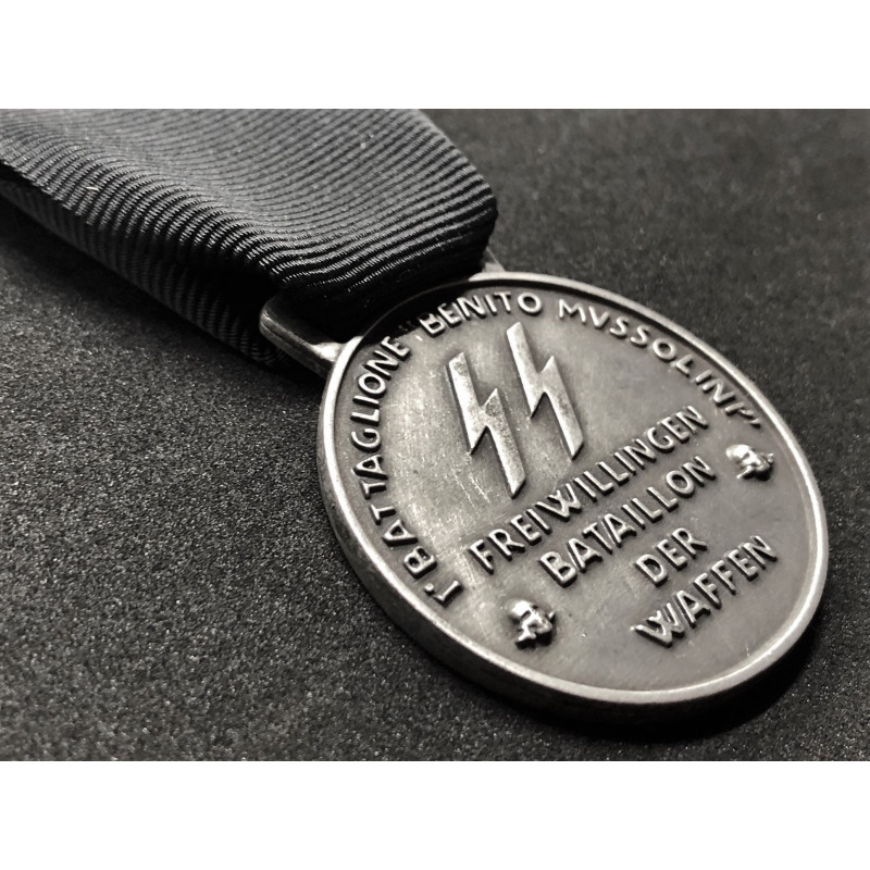 Gedenkmedaille der italienischen SS des 1. Bersaglieri-Freiwilligen-Bataillons "Benito Mussolini" (Silber)