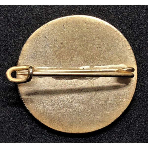 Badge We Wish to be Free and German