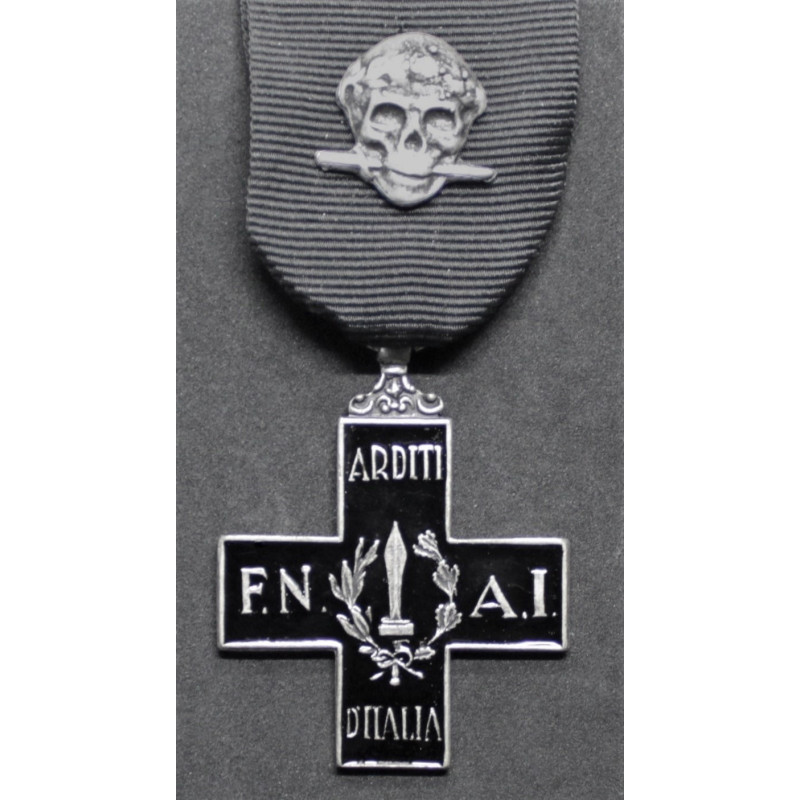 Commemorative Cross "Arditi d'Italia"