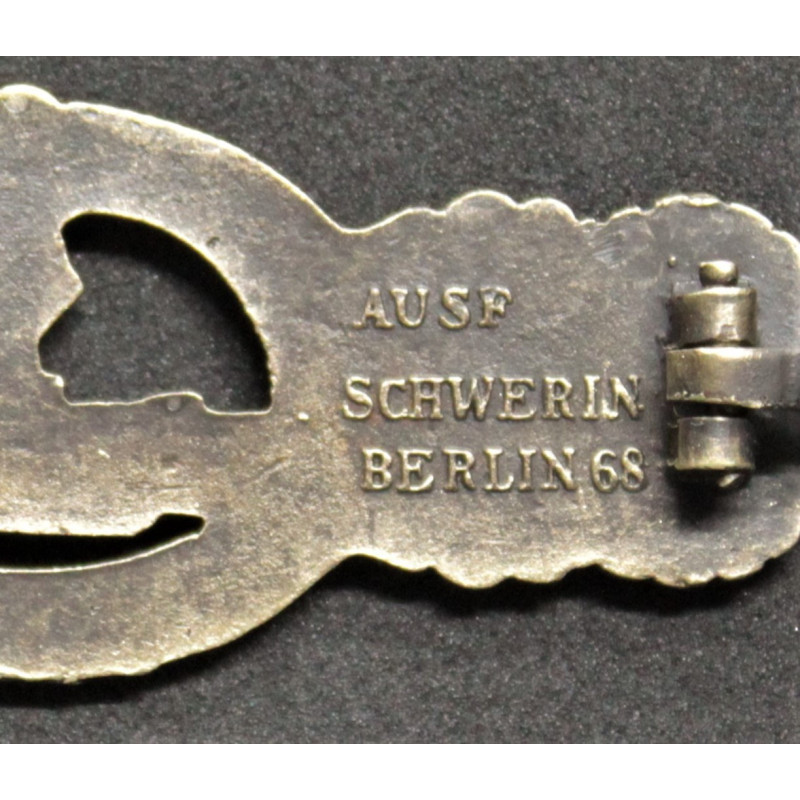 U-boat Front Clasp (Bronze)