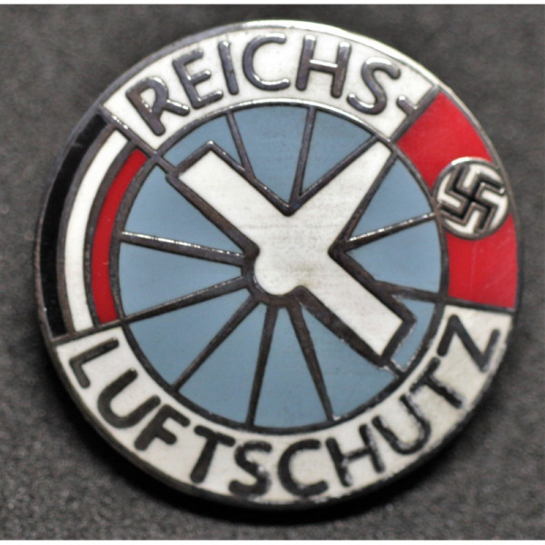 Reichs Luftschutz Pin Badge