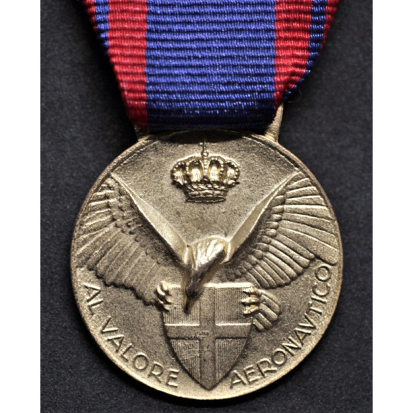 Medal to the aeronautical value (Gold)