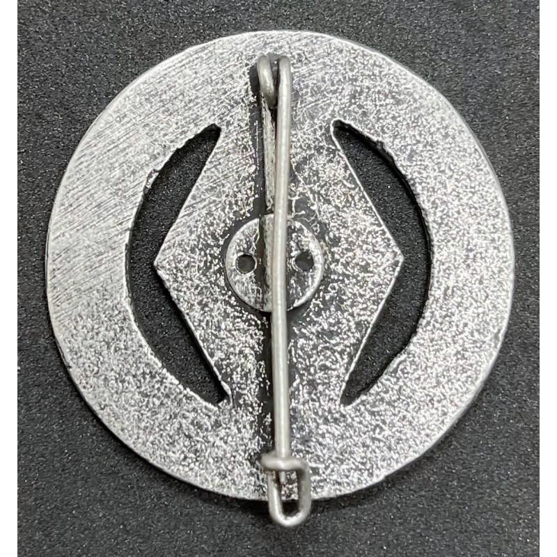 HitlerJugend Badge