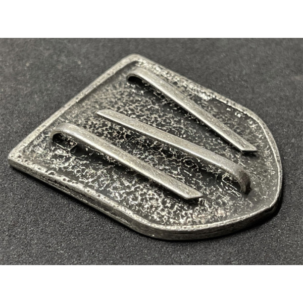 SS Tropical (Pith) Helmet Insignia (Runes)