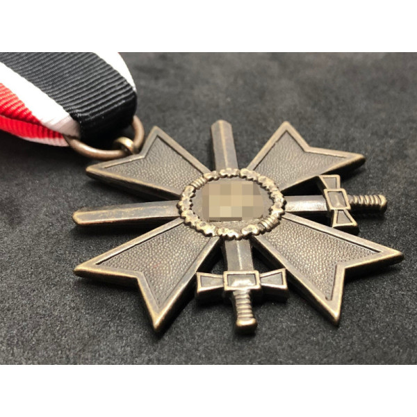 Repro Kriegsverdienstkreuz 1939 - mit Schwerter ww2 für Reenactment.