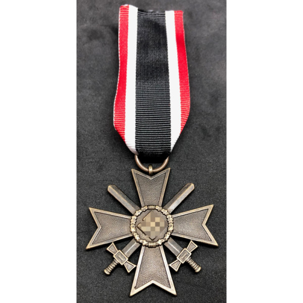 Repro Croce al Merito di Guerra 1939 - con Spade ww2. Rievocazione.