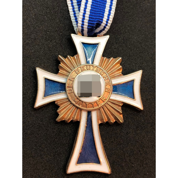Croce D'onore Per Le Madri Tedesche Oro 2