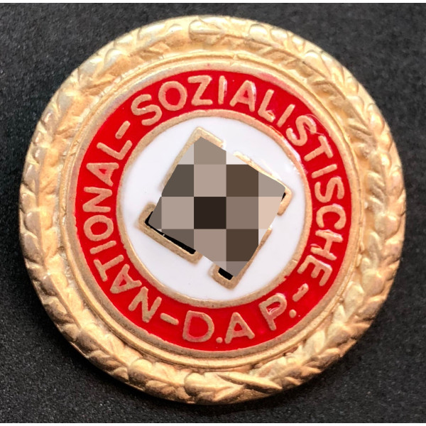 Badge Goldenes Parteiabzeichen (for woman) 2