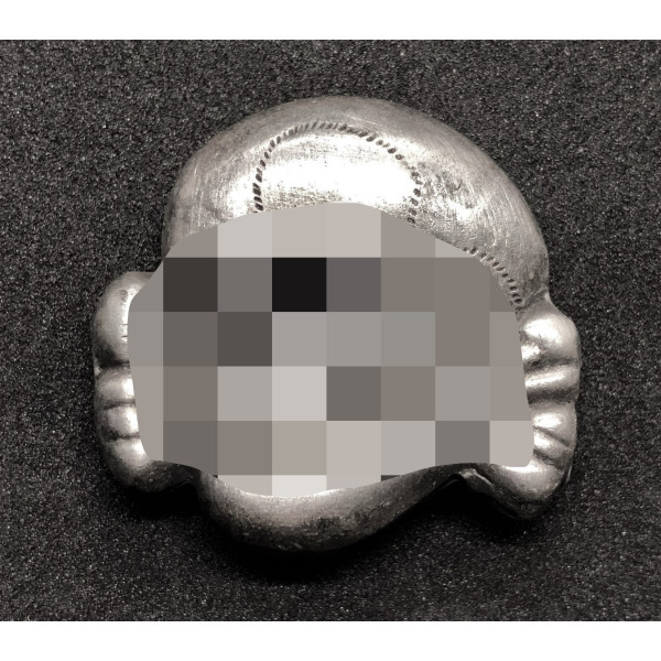 SS Totenkopf Mützenabzeichen (Erster Typ) 2