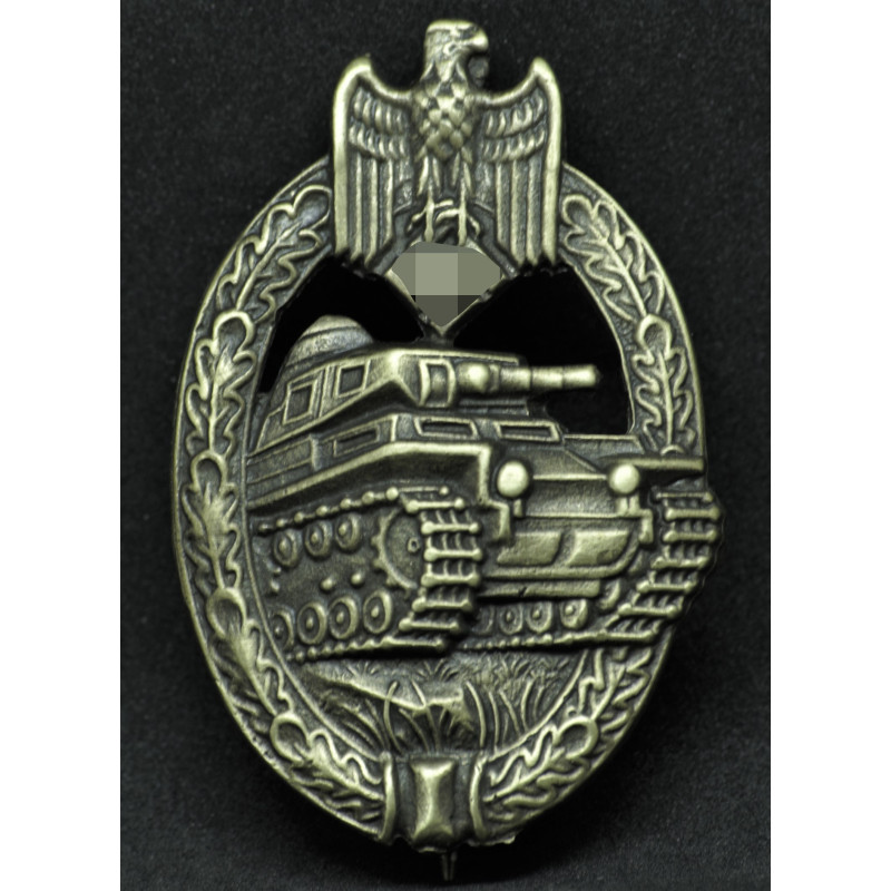 Repro Panzer Badge in Bronze (Producer Assmann) ww2 for reenactment.