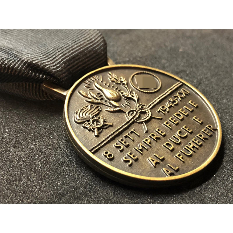 Gedenkmedaille der italienischen SS des 1. Bersaglieri-Freiwilligen-Bataillons "Benito Mussolini"