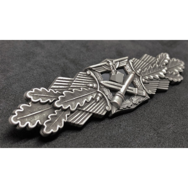 Close Combat Clasp (Silver)