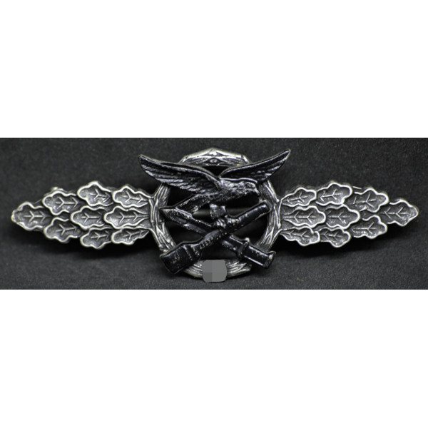 Distintivo Per Combattimenti Ravvicinati (Argento) 2