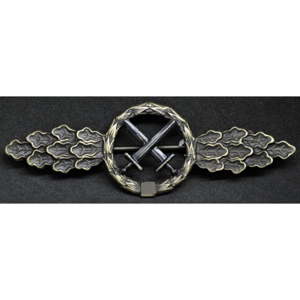 Front Flying Clasp for Air to Ground Support Fighters (Bronze)