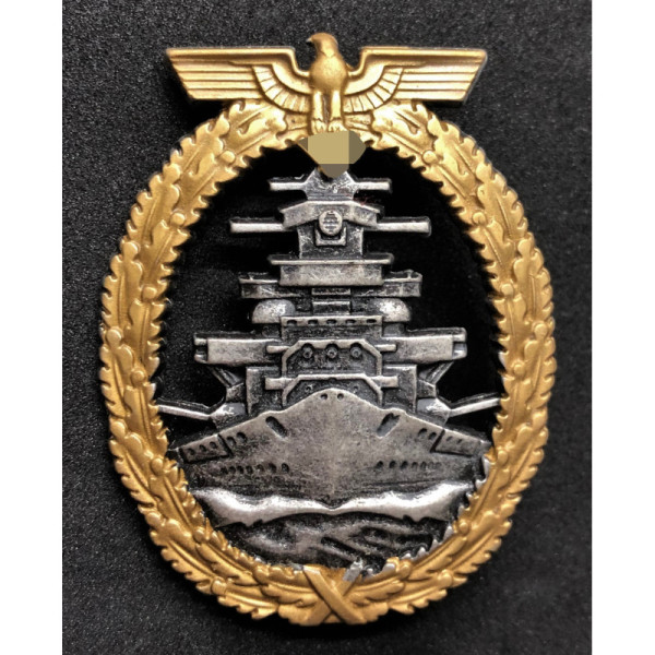 Repro high seas fleet war badge ww2 for reenactment.