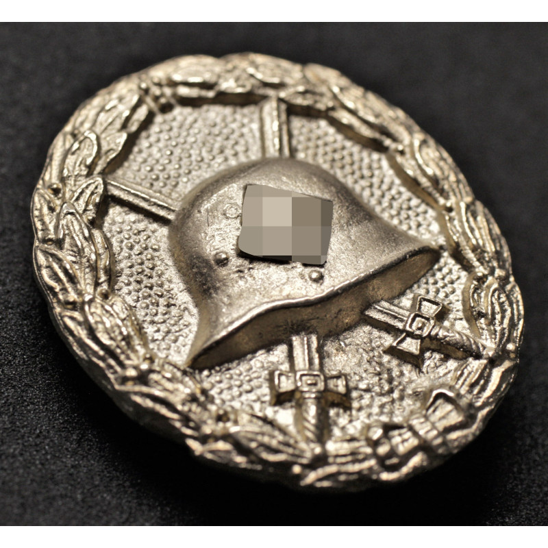 Condor Legion Wound Badge (Gold)