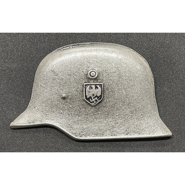 Abzeichen - Helm der Waffen-SS in Afrika