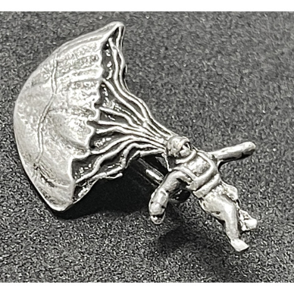 Commemorative Badge of the First Launch in Libya of the Paratroopers of the Nembo Battalion and of the Folgore