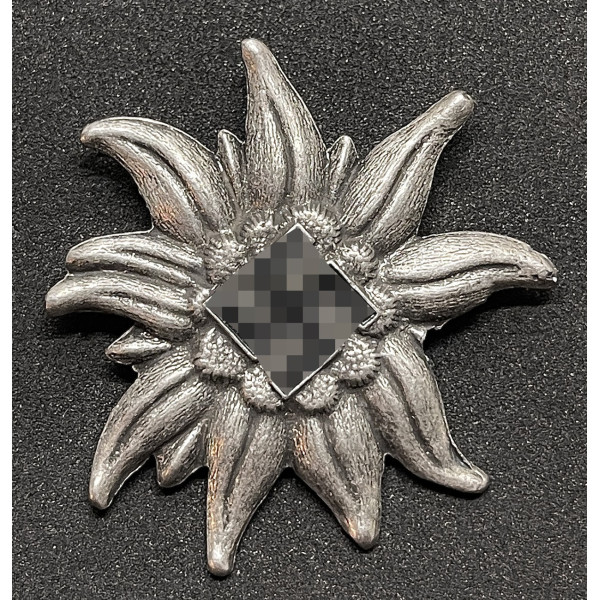 Edelweiss of the SA or SS mountain troops (Bigger Version) 2