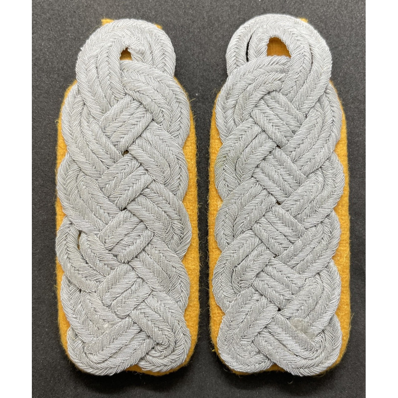 Shoulder Boards - Cavalry and Reconnaissance Units Senior Officer