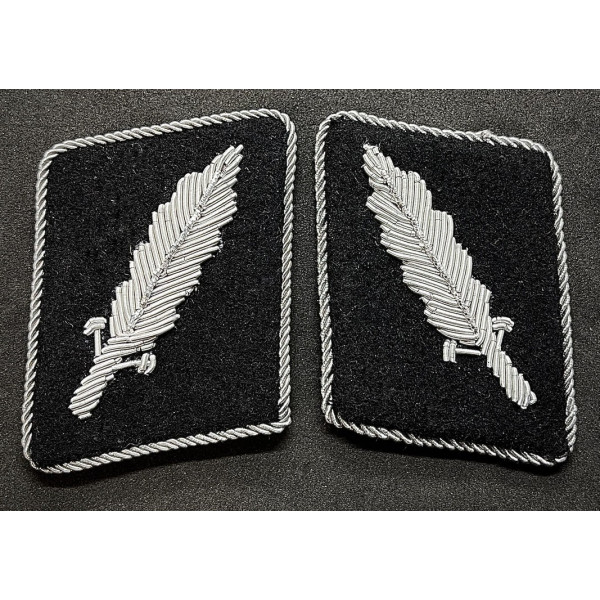 Waffen-SS Collar Tabs - Standartenführer