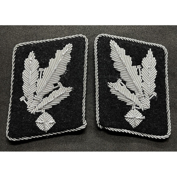 Waffen-SS Collar Tabs - Gruppenführer