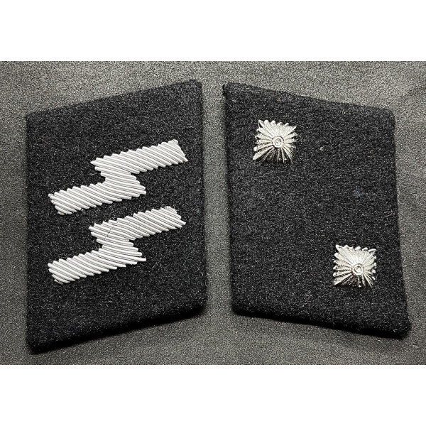 Waffen-SS Collar Tabs - Oberscharführer