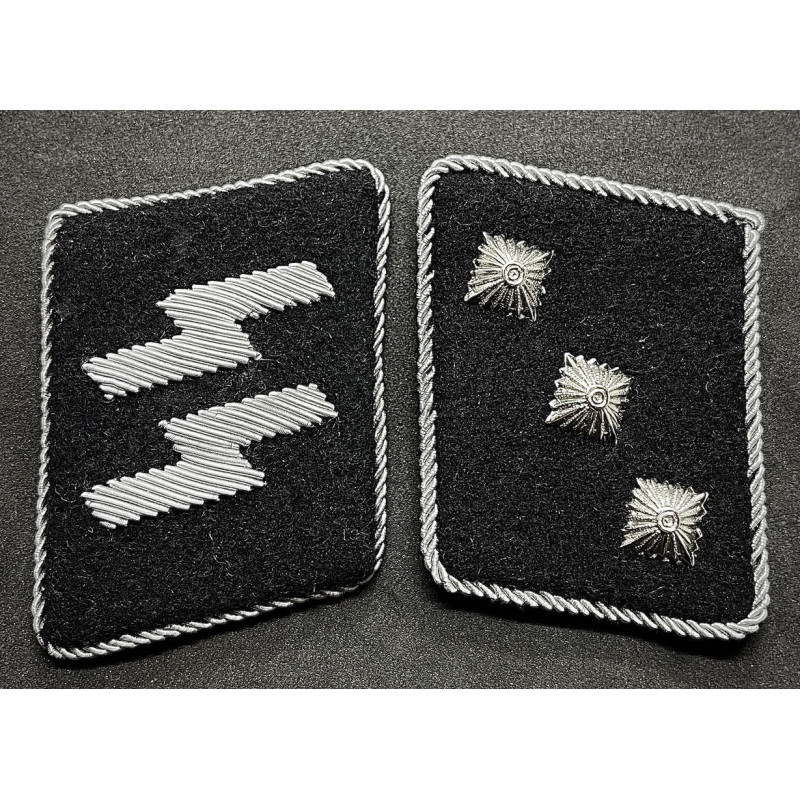 Waffen-SS Collar Tabs - Untersturmführer
