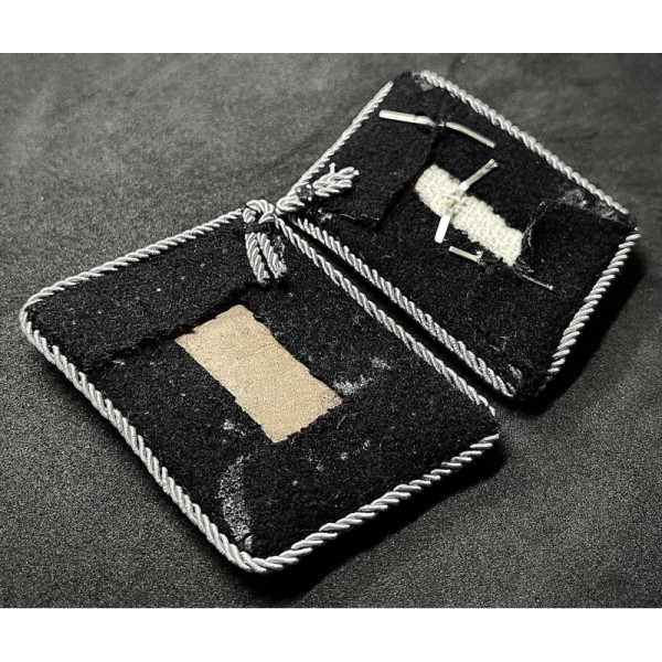 Waffen-SS Collar Tabs - Untersturmführer