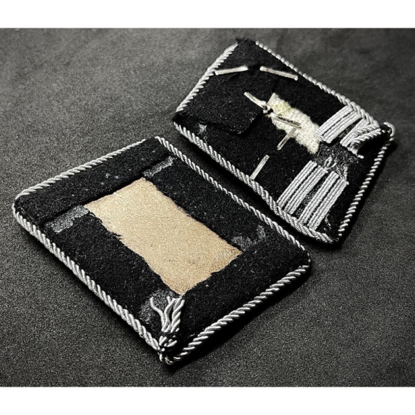 Waffen-SS Collar Tabs - Hauptsturmführer