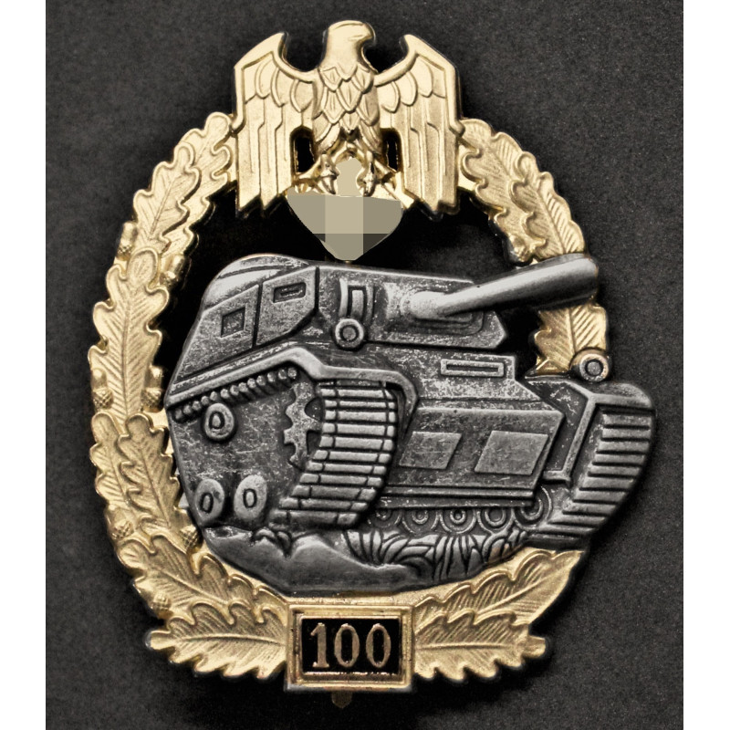 Distintivo Da Battaglia Per Carristi - 100  Assalti