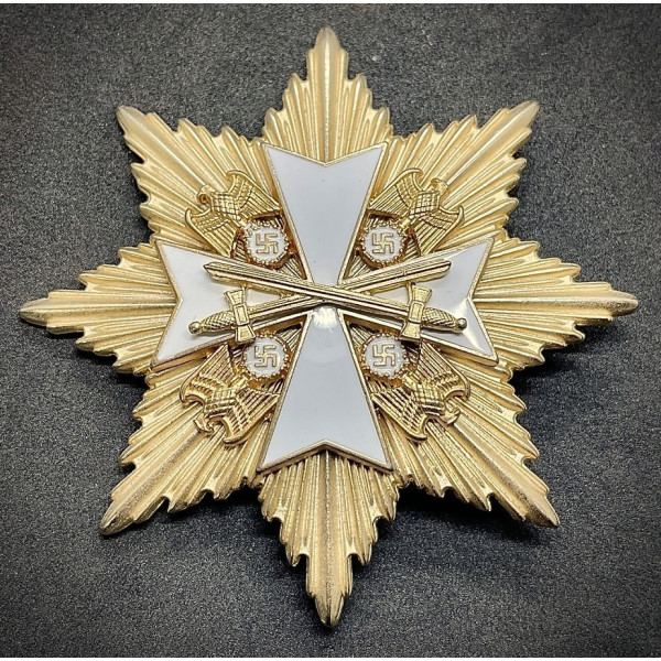 Stella della Gran Croce dell'Ordine Dell'Aquila - con Spade (Oro)