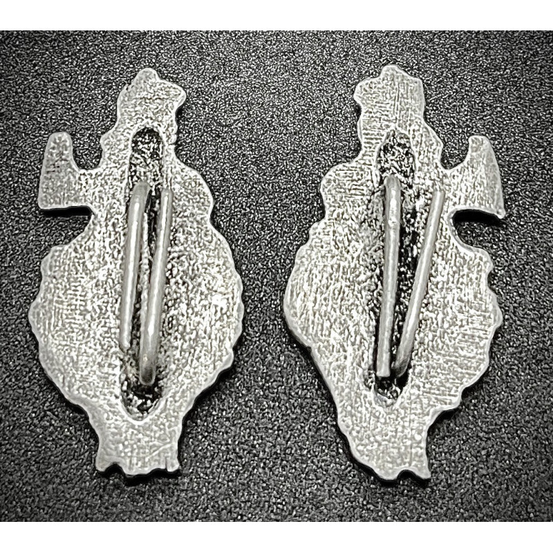 Collar Tabs Badges - White Flames ONB