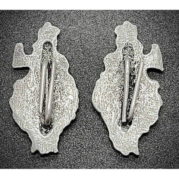 Collar Tabs Badges - White Flames ONB