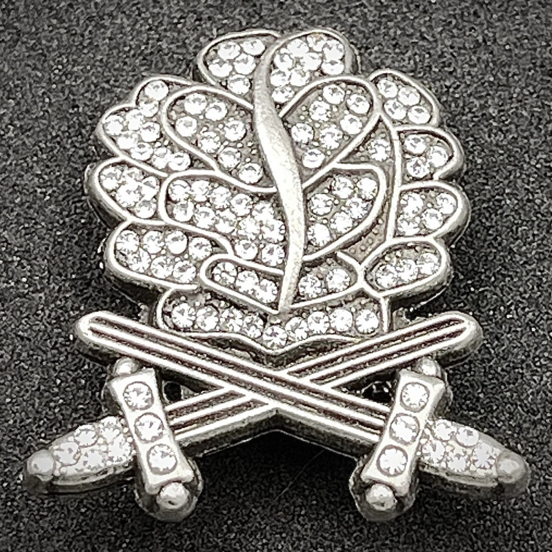 Accessorio per Nastro - Foglie di Quercia d'Argento con Spade e Diamanti