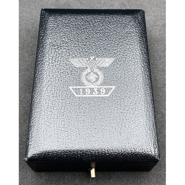 -Case for Iron Cross 1st Class Reconfirmation (Badge not included)