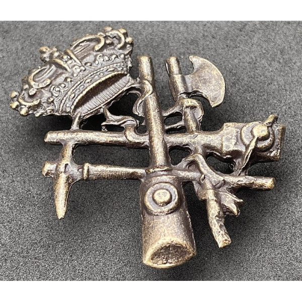 Cap Badge - Diggers Artillery Genius of the Royal Army (End of 1800)