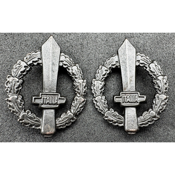 Collar Tabs Badge - Dagger Black (Couple)