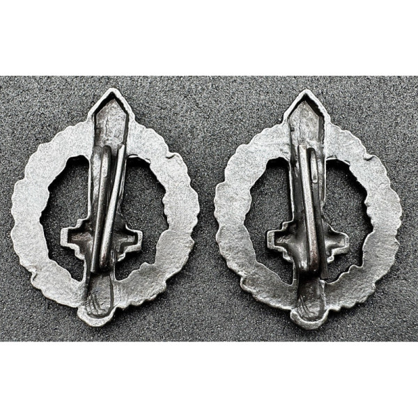 Collar Tabs Badge - Dagger Black (Couple)