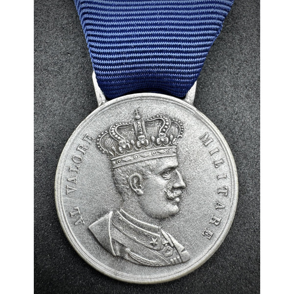 Medal of Military Valor for the Indigenous People of Africa (Silver)