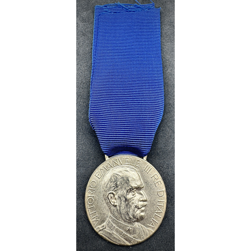 Air Force Military Medal (Gold)