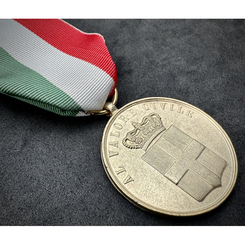 Medal for Civil Valor of the Kingdom of Italy (Gold)