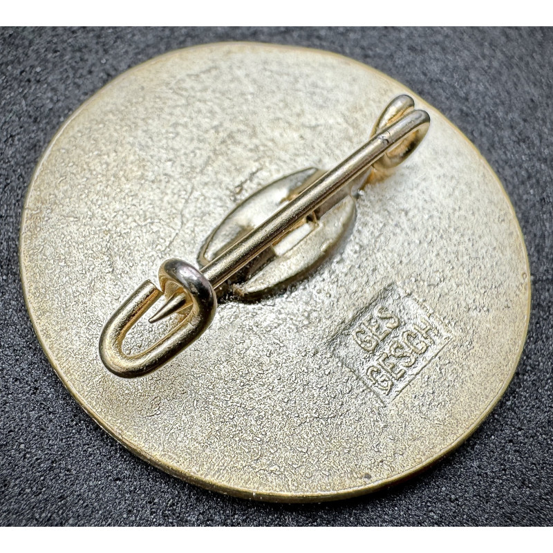 Koln u. Dusseldorfer Rhein Dampfschiffahrt Badge