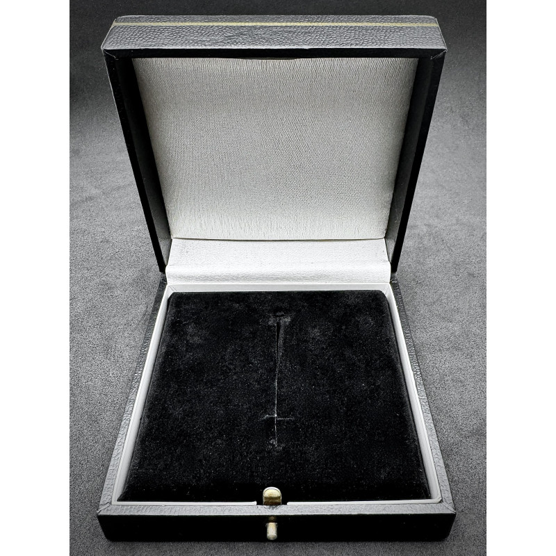 -Case for German Cross (Medal not included)