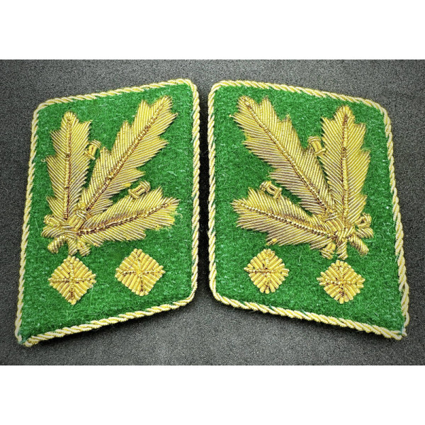 Mostrine Polizei - General